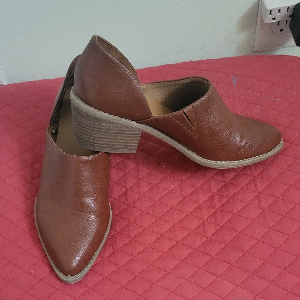 Women's shoes